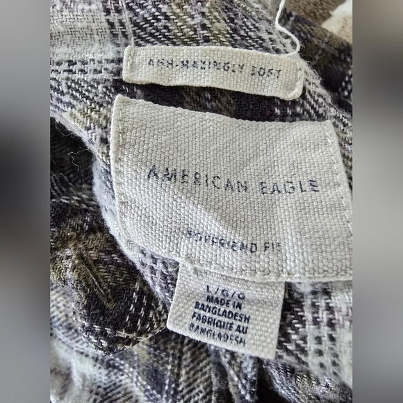 American Eagle Amazingly Sodt Plaid Button-Up Shirt - Picture 11 of 11